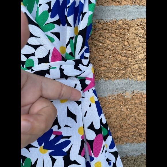 Diane von Furstenberg "New Julian Two" jersey dress in garden daisy print 10 - Picture 5 of 13
